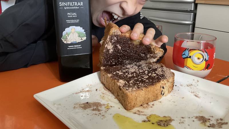 Pan con aceite y cacao, la nocilla de Jaén